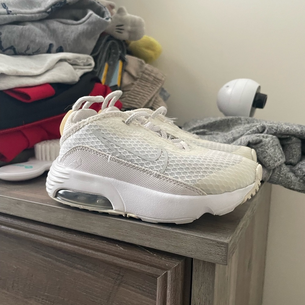Toddler sneakers